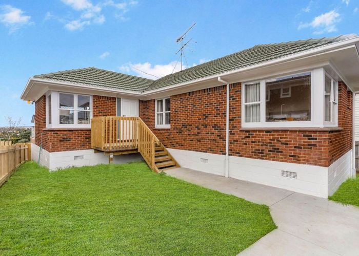  at 22 Chatsworth Crescent, Pakuranga Heights, Manukau City, Auckland