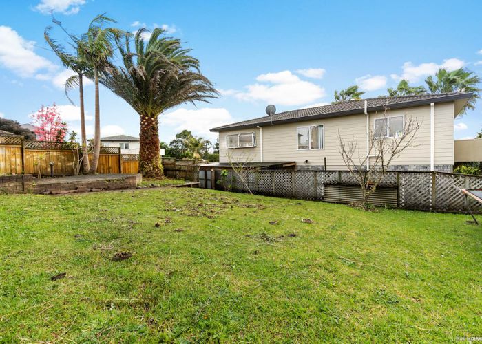  at 2 Gordon Stanley Drive, Massey, Auckland