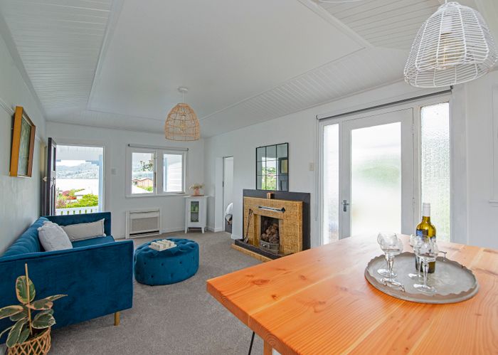  at 9 Dickson Street, Macandrew Bay, Dunedin