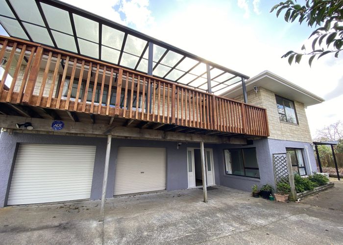  at 6 Riesling Place, Henderson, Waitakere City, Auckland