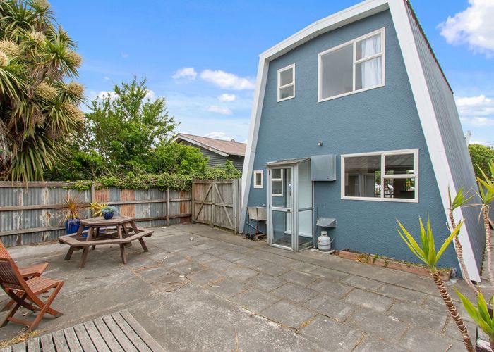 Free property data for 77 Beresford Street, New Brighton, Christchurch