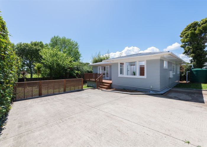  at 2/9 Nile Road, Milford, Auckland