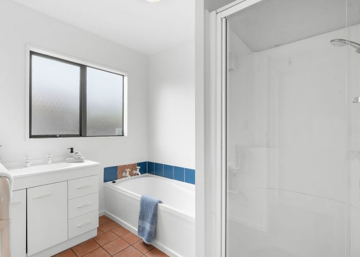  at 18a Owens Terrace, Upper Riccarton, Christchurch City, Canterbury