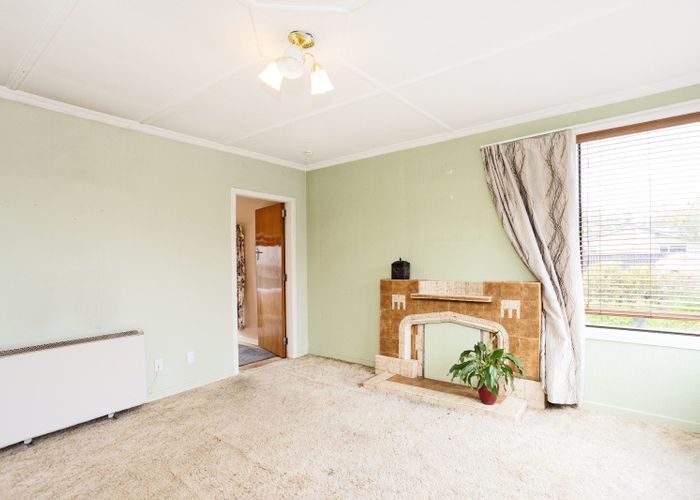  at 6 Allan Street, Otatara