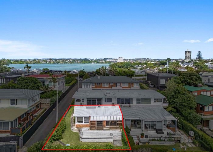  at 2/35 Kitchener Road, Takapuna, North Shore City, Auckland