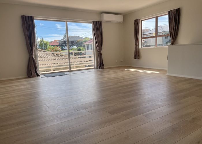  at 6 Noton Road, Mount Roskill, Auckland