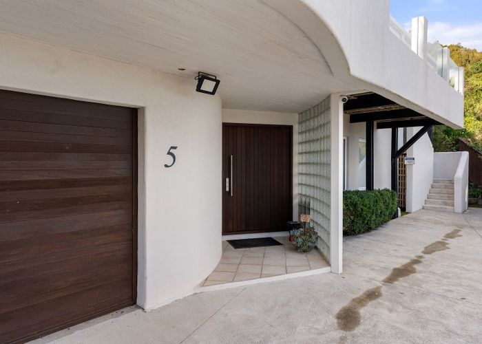  at 5 Rangiuru Road, Mahina Bay, Lower Hutt, Wellington