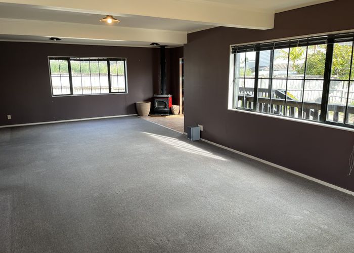 at 16 Toomer Place, Beachlands, Auckland
