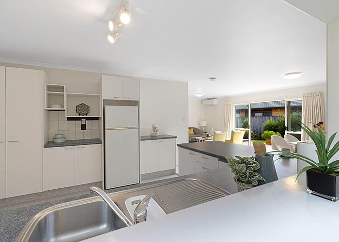  at 20 Ryehill Close, New Lynn, Waitakere City, Auckland