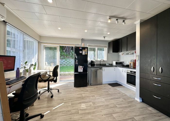  at 205 Major Drive, Kelson, Lower Hutt, Wellington