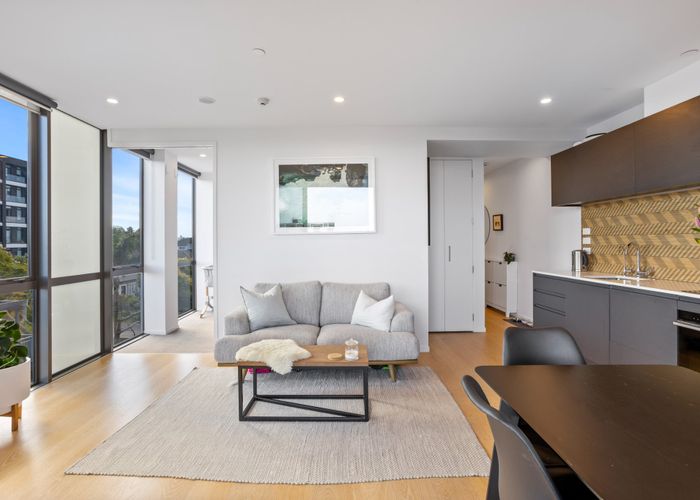  at 203/10 Auburn Street, Takapuna, North Shore City, Auckland