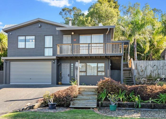  at 10 Chardon Place, Henderson, Auckland