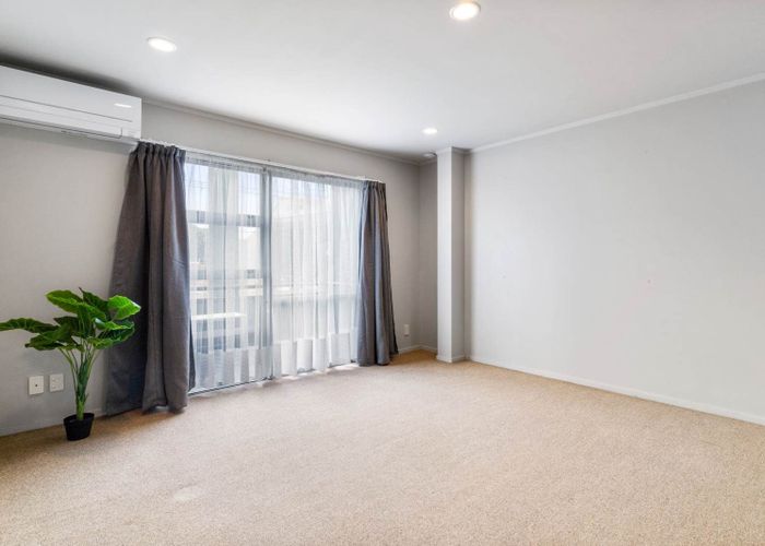  at 2/6 Porters Avenue, Eden Terrace, Auckland City, Auckland