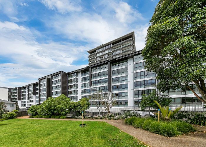  at 2T/16 Burton Street, Grafton, Auckland City, Auckland