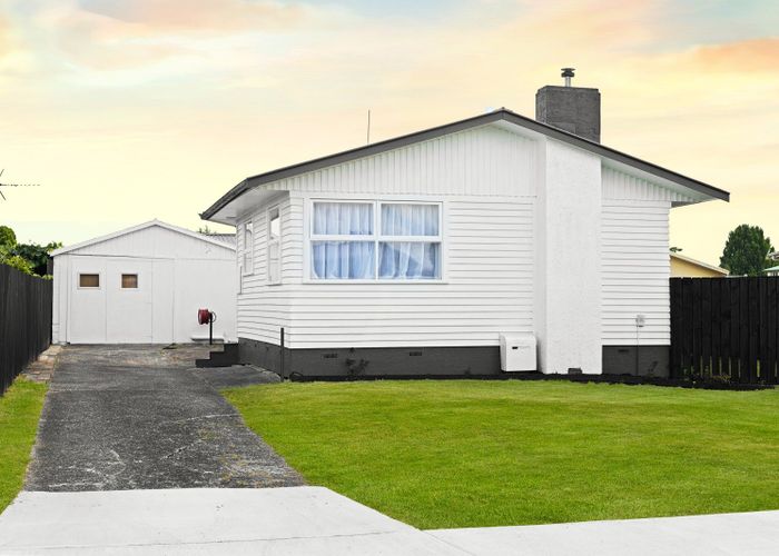  at 10 Pamela Place, Deanwell, Hamilton, Waikato