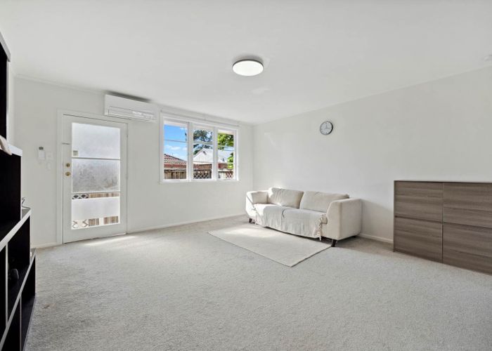  at 2/50 Ferndale Road, Mount Wellington, Auckland City, Auckland