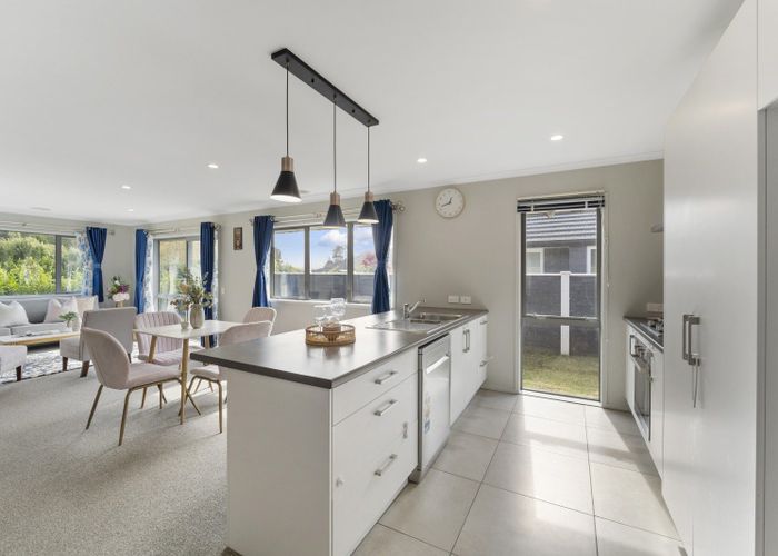  at 3 Mooring Close, Whitby, Porirua