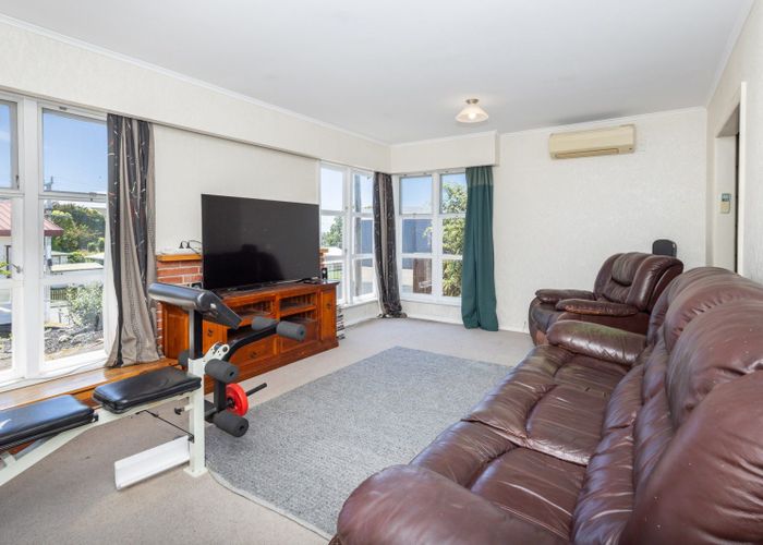  at 33 Gibson Road, Dinsdale, Hamilton