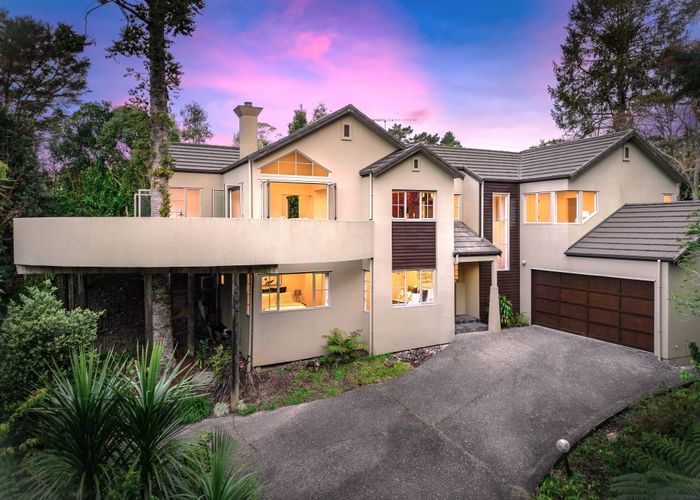  at 53 Staincross Street, Green Bay, Auckland