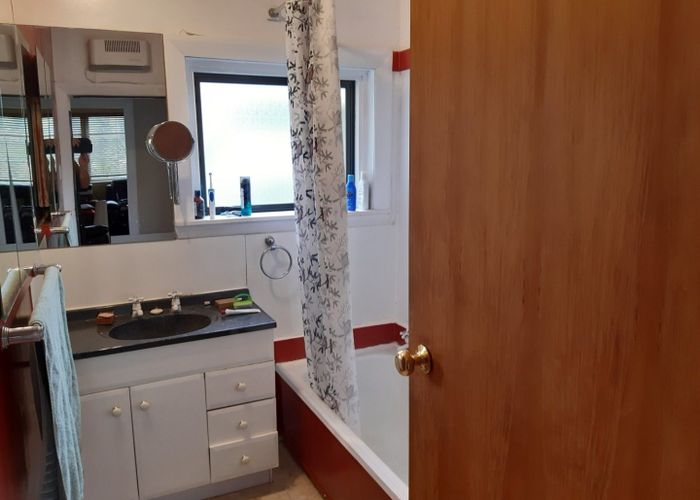  at 726 Ferry Road, Woolston, Christchurch City, Canterbury