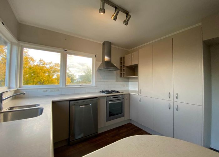  at 2/38 Byron Avenue, Takapuna, North Shore City, Auckland