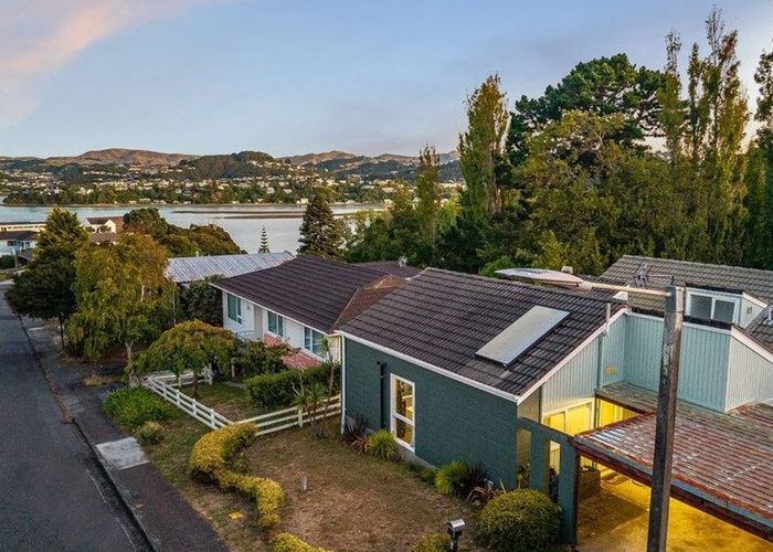  at 10A Penryn Drive, Camborne, Porirua