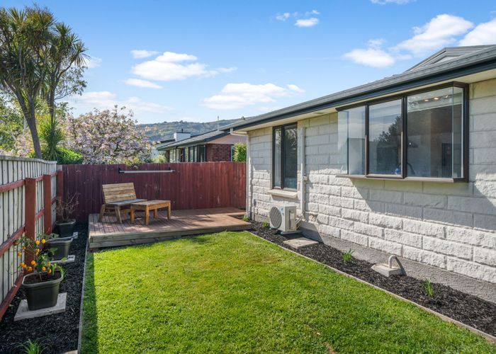 at 1/23 Laing Crescent, Heathcote Valley, Christchurch