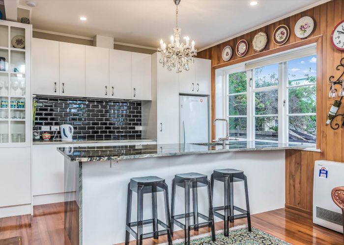  at 960 Dominion Road, Mount Roskill, Auckland