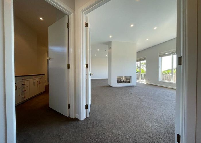  at 22 Vista Crescent, Glendowie, Auckland