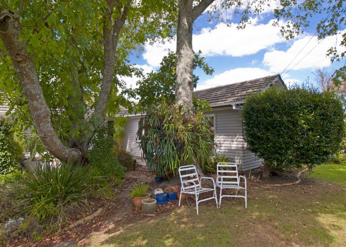  at 53 Hutchinsons Road, Bucklands Beach, Auckland