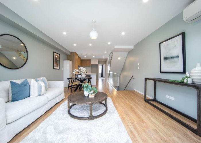  at 4 Rengarenga Rise, Albany, North Shore City, Auckland