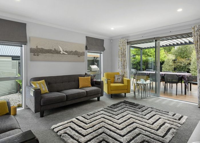  at 4 Aubrey Lane, Cracroft, Christchurch