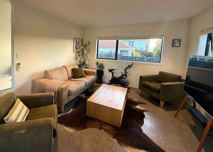  at 1/24 Tennyson Avenue, Takapuna, North Shore City, Auckland