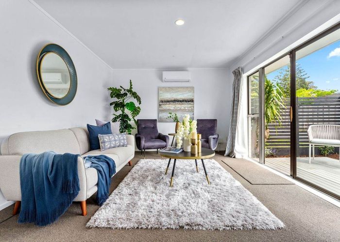  at 1/307a Wairau Road, Totara Vale, North Shore City, Auckland
