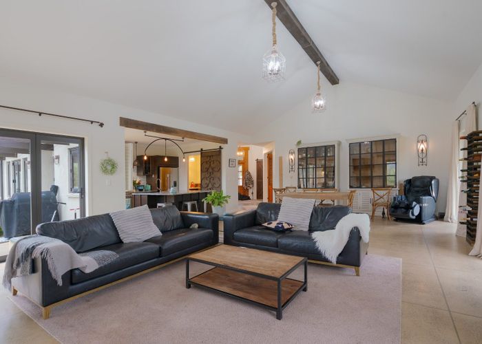  at 18 Myra Evelyn Grove, Albany