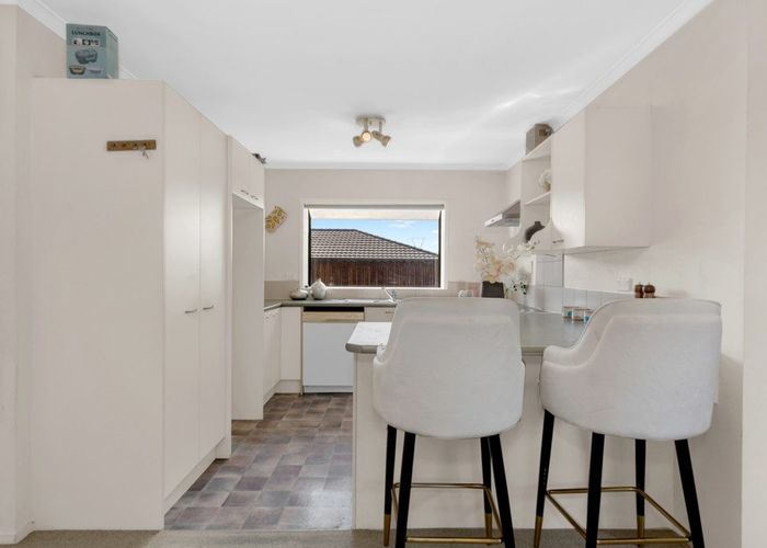  at 6 Edingale Court, Flat Bush, Auckland