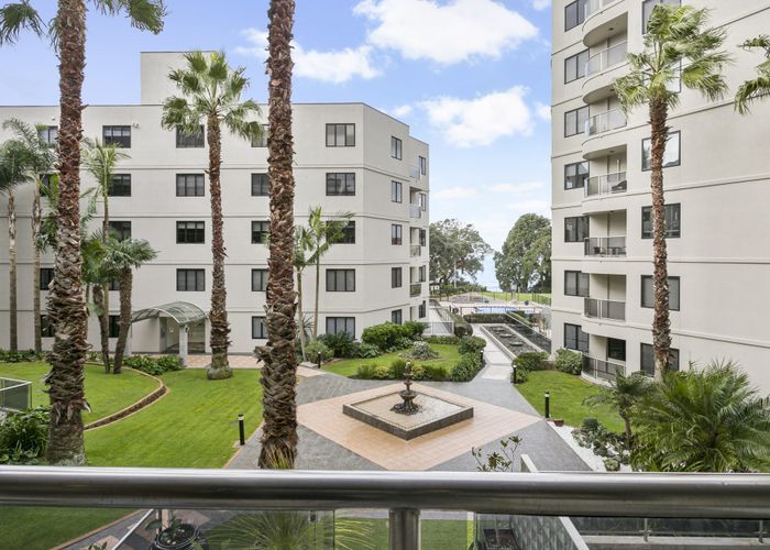  at 1A/171 Hurstmere Road, Takapuna, Auckland