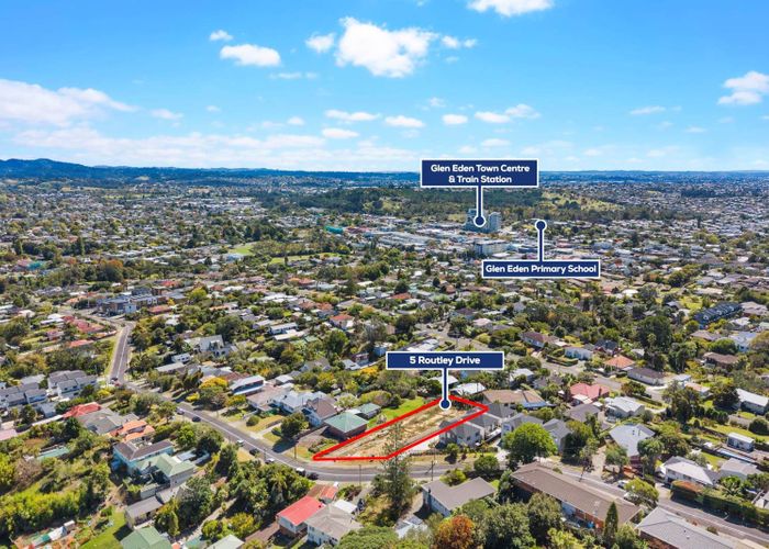  at 5 Routley Drive, Glen Eden, Waitakere City, Auckland