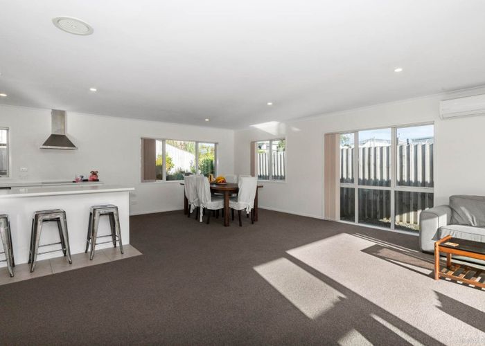  at 5 Alaina Place, Tuakau, Franklin, Auckland