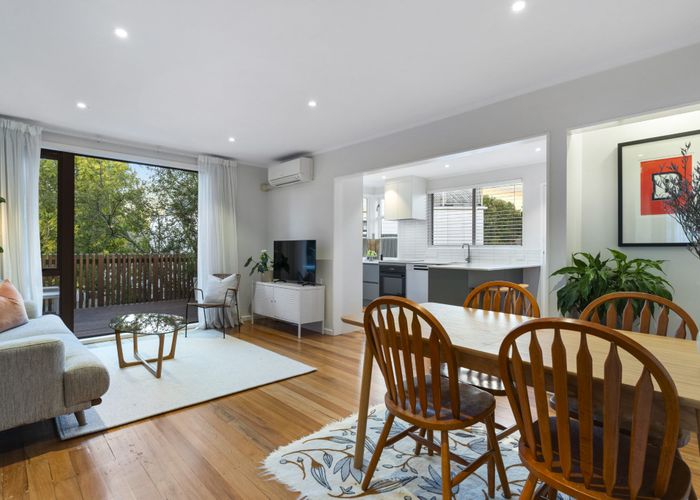  at 3 Woodside Avenue, Northcote, Auckland