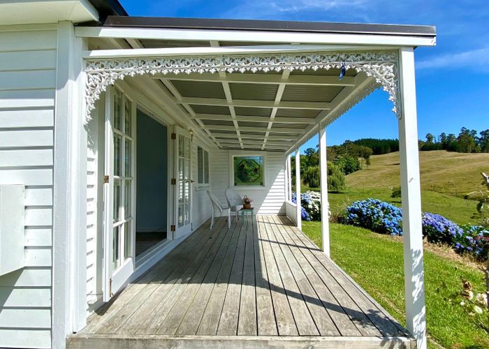  at 576 Crawford Road, Tauranga