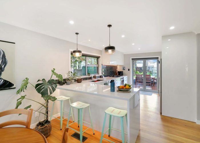  at 24 Hudson Avenue, Ebdentown, Upper Hutt