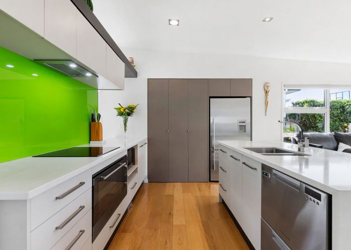  at 7 Vera Court, Siverdale