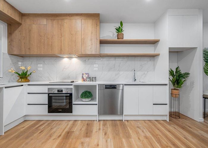  at 4/29 Tudor Road, Henderson, Auckland