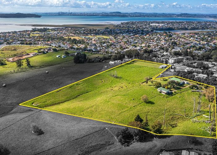  at 76 Hobsonville Road, West Harbour, Waitakere City, Auckland