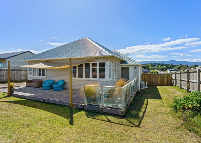  at 38 Marine Parade, Otaki Beach, Otaki