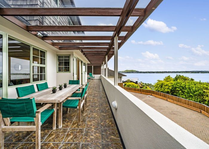  at 8 Lilac Grove, Hillsborough, Auckland