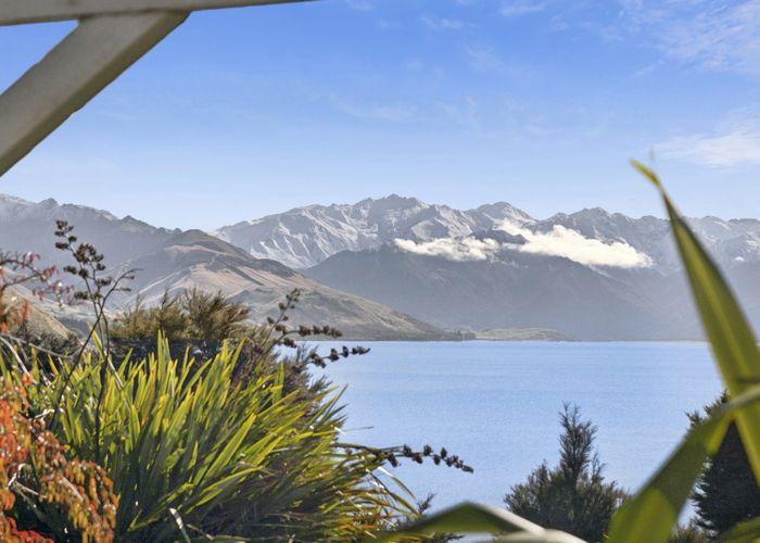  at 32 Flora Dora Parade, Wanaka