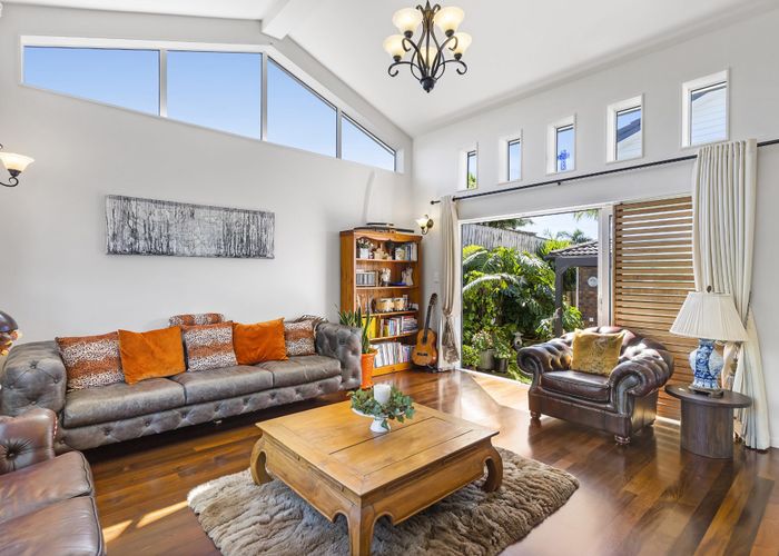  at 74 Travis View Drive, Fairview Heights, North Shore City, Auckland