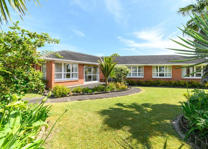  at 6 Heaphy Street, Blockhouse Bay, Auckland